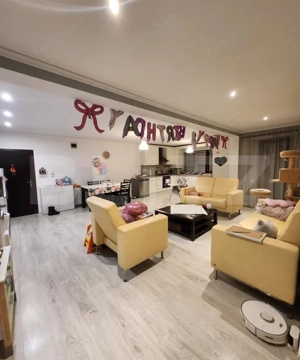 Apartament 3 camere, 2 bai, 2 parcari, 92mp, zona Florilor