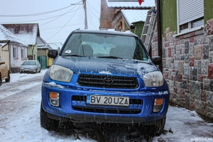 Vând Toyota RAV4 