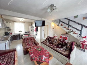 Casa 3 camere 2 bai terasa si curte zona Calea Cisnadiei din Sibiu - imagine 2