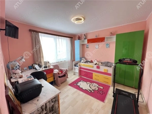 Casa 3 camere 2 bai terasa si curte zona Calea Cisnadiei din Sibiu - imagine 8