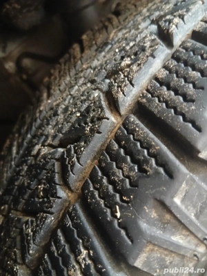 Schimb sau vand un set jante originale echipate cu anvelope