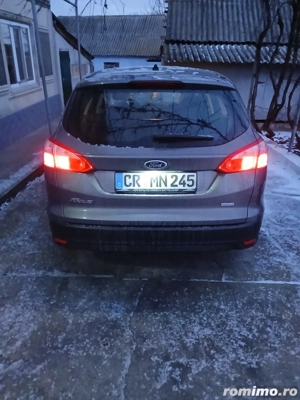 Ford focus.  - imagine 5