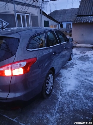 Ford focus.  - imagine 4