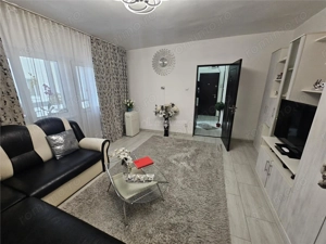 Resita, 3 Cam. Cf. 1, Et. 1, Bulevard, Micro 4 - imagine 2