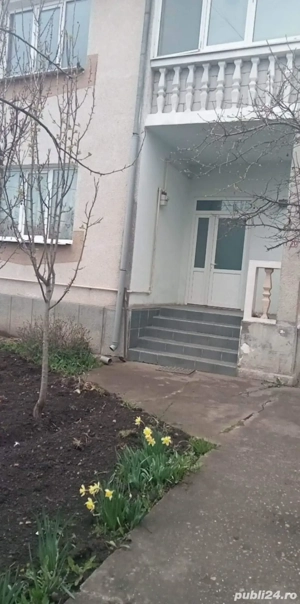 Casa de vânzare zona Șarat 