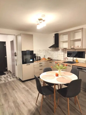 Casă tip duplex de vânzare | Complet mobilată | 2 locuri de parcare | Izvor