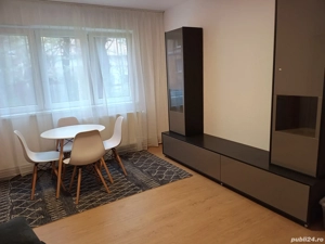 Închiriez apartament 