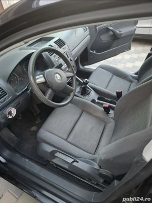 Masina Golf 5 fabricata in 2004 - imagine 2