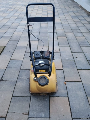 Placa compactoare Strong cu motor de Honda