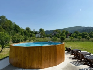 Închiriez cabană cu ciubăr  - imagine 4