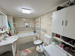 Casă / Vilă cu 4 camere de vânzare în zona Central - imagine 14