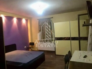 Apartament o camera, parter inalt, zona Aradului