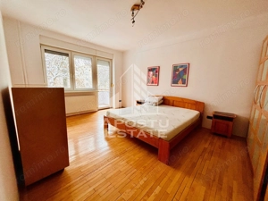 Apartament 2 camere, centrala proprie, zona Centrala - imagine 2