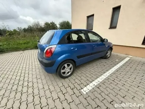 Inchiriez Kia Rio -TOYOTA YARIS GAZ -Wolt Glovo Bolt Food 