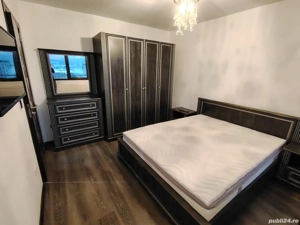 Închiriez apartament 3 camere ultracentral