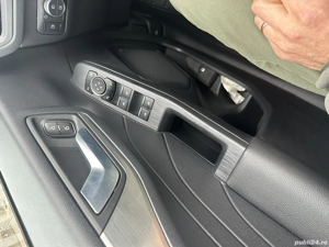 Ford Kuga plugin hybrid - imagine 7