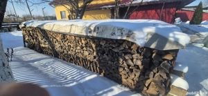 Lemne de foc din esența tare tăiate și sparte 