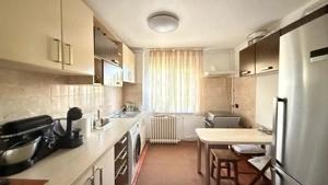 Apartament 2 camere cu balcon ,etaj 3 -cartier Săsar ,zona Pizza Albina
