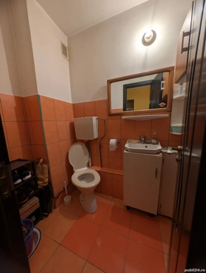 Proprietar vand apartament 3 camere la doar 2 minute de metrou