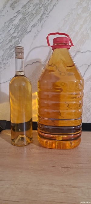 Vin alb demisec  - imagine 2