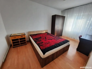 POZE REALE !!!   PRET 300 EURO !!! 0  7  9  3  6  7  9  0  4  4    Apartament de închiriat cu 2 came