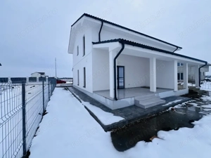 Duplex 3 camere, P+E, 91 mp utili, 250mp teren - Mosnita Veche - imagine 2