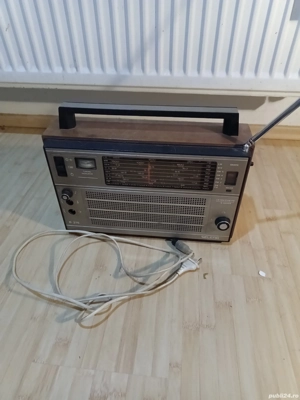 Vand radio sovietic marca Selena B216