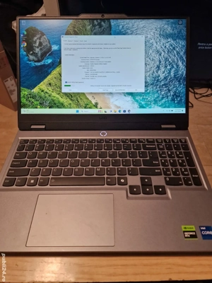 Laptop Lenovo LOQ 15IRX9