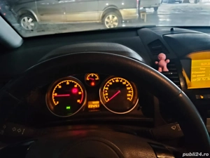 Vând Opel Zafira B