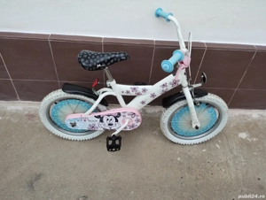 bicicleta pentru fetițe roti pe 16 inch