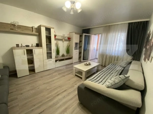 Apartament 3 camere, 75 mp, zona Soarelui - imagine 2