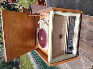 vand radiouri vechi pe lampi