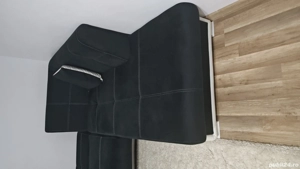 Canapea extensibila, foarte confortabila. 