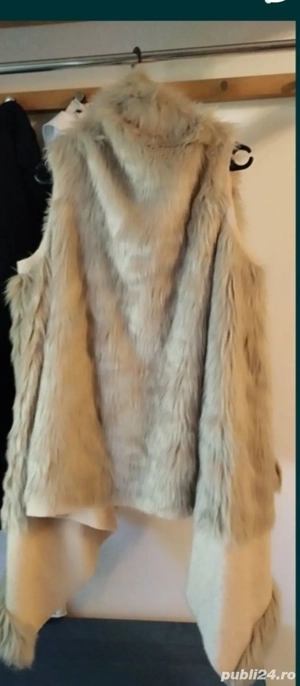 Vesta cu blanita 