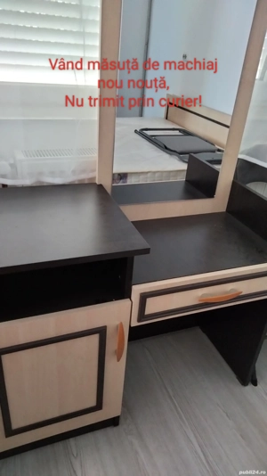 Măsuță de machiaj