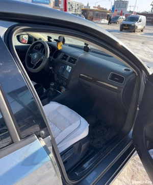 Volkswagen Jetta 1.2 TSI Bluemotion   Benzină   2017 - imagine 7