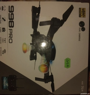 Vând dronă               . 