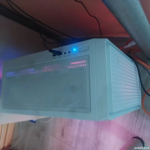 Vând pc cu carcasă nouă 