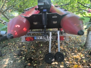Vand barca gonflabila cu motor 4 cai si peridoc - imagine 4