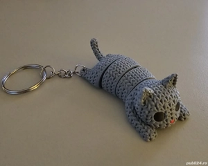 Breloc pisică   stil tricotat