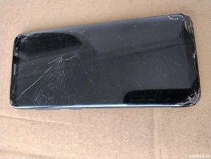 Samsung S9 functional dar cu ecran crapat