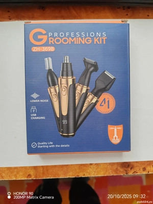 Vand lanterna cu acumulator la cutie în stare bună de funcționare.