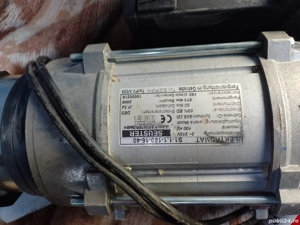 Motor electric pentru ușa industriale 