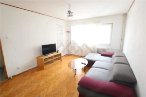 Apartament cu 3 camere, zona Sagului
