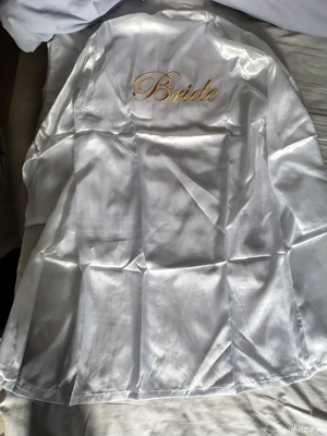  Camasa de noapte pentru nunta, din matase, brodata, marime M - imagine 3