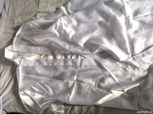  Camasa de noapte pentru nunta, din matase, brodata, marime M - imagine 2