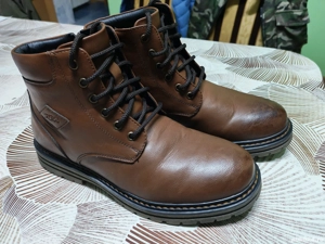 Bocanci de iarnă îmblăniți