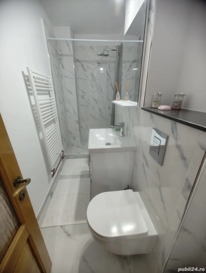 Închiriez ap.2 camere recent renovat