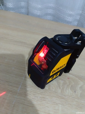 Laser dewalt 2 linii de actiune