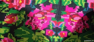 Covor cusut manual aproximat la 90 de ani - imagine 5